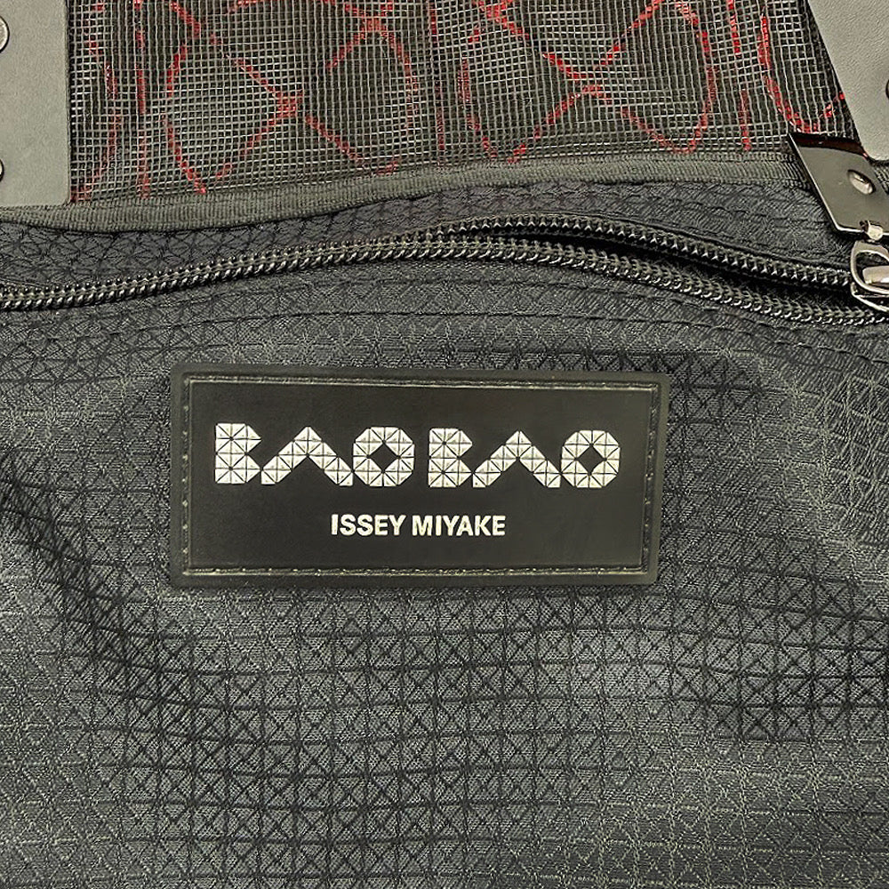 【未使用・保管品】イッセイミヤケ ISSEY MIYAKE バオバオ BAOBAO トート ハンドバッグ 鞄 6×6 赤 レッド ピンク 両面 ドット BB01-AG832