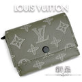 【新品・未使用品】ルイ ヴィトン LOUIS VUITTON ヴィクター ウォレット コンパクト 三つ折り 財布 モノグラム シャドウ コイン カード ケース グリーン M13216 箱